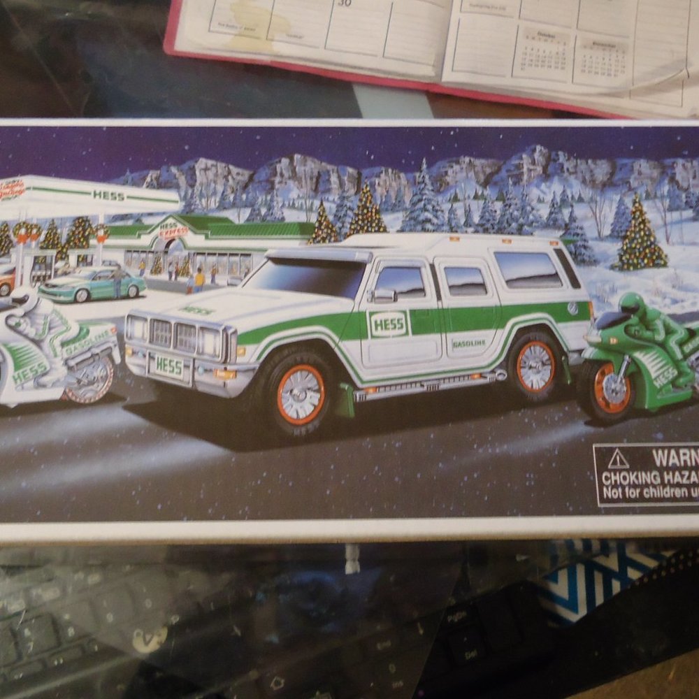 HESS 2004 Sport Utility Vehicle With Motorcycles